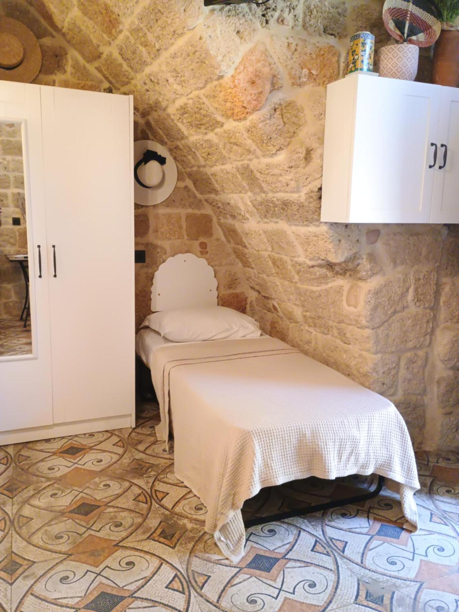 Stone Cave Suite Rhodes City Exterior photo